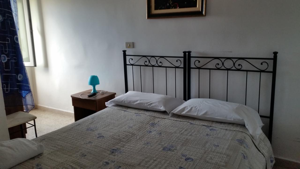 Albergo Pensione Ardenza Self Check-In ลีวอร์โน ภายนอก รูปภาพ