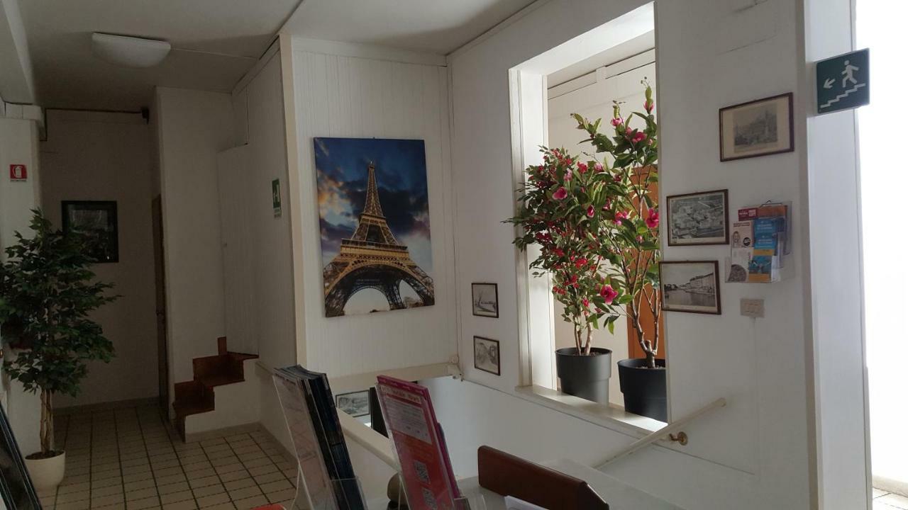 Albergo Pensione Ardenza Self Check-In ลีวอร์โน ภายนอก รูปภาพ